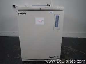 Thermo Fisher Scientific 7402 CryoPlus 2 Liquid Nitrogen Freezer