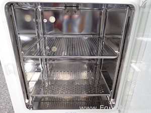 Thermo Scientific HERAcell 240i  CO2 Incubator