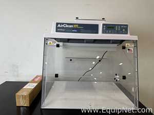 lote de  2 PCR e Termociclador AirClean Systems AC632LFUVC