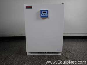 Incubadora Thermo Scientific PR205745R. Sin usar