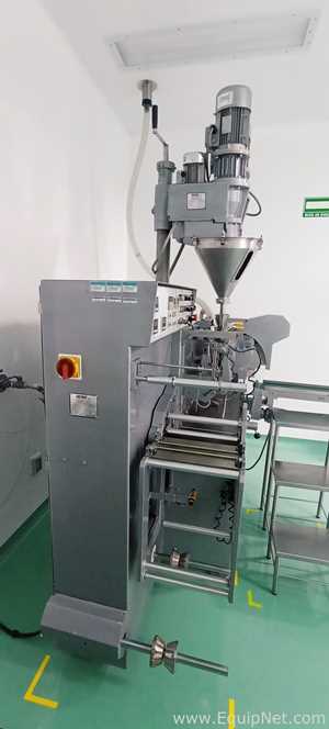 Máquina Vertical Formadora, Envasadora e Seladora Volpak S.130.D