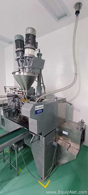 Máquina Vertical Formadora, Envasadora e Seladora Volpak S.130.D