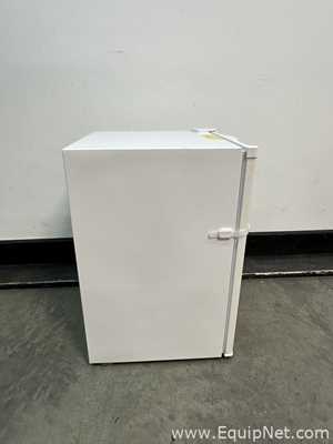 Lot Of 4 VWR HCUCFS-0404 Undercounter Laboratory Refrigerators