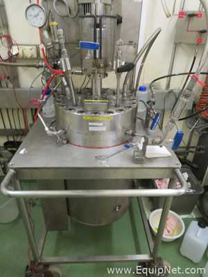 Ciba Geigy 50 Liter Bolted Closure Packless Autoclave with 1.50-04 Magnedrive Assembly
