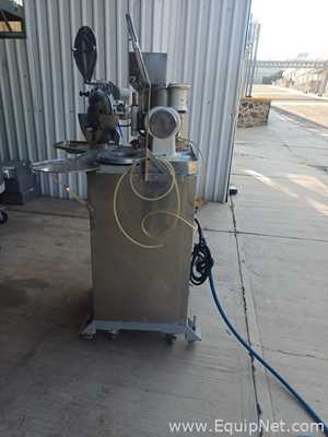 Máquina de Encapsulamento e Envase de Cápsulas Elanco 8S