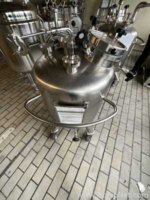BIS Industrieservice Mitte GmbH 278 Litre Mobile Titanium Vacuum Rated Mixing Vessel