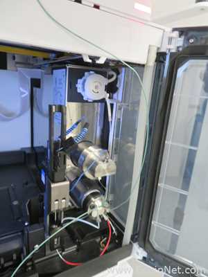 Agilent Technologies 1260 Infinity II HPLC System with 1260 Infinity II VWD Detector