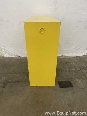 Gabinete de Almacenamiento de Inflamables Eagle  Requisitos de aire 30 GALS
