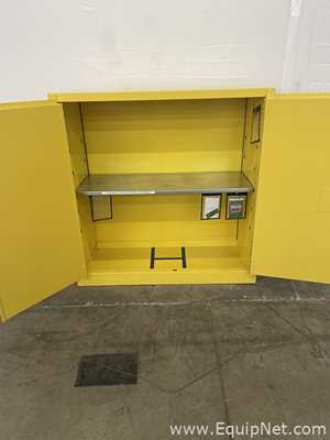 Gabinete de Almacenamiento de Inflamables Eagle  Requisitos de aire 30 GALS