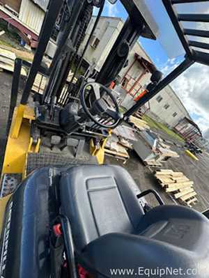 Empilhadeira Caterpillar GP25