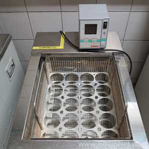 Baño María / Circulador Julabo F38