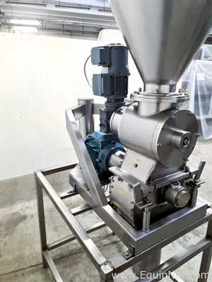 Comminuting hammer mill