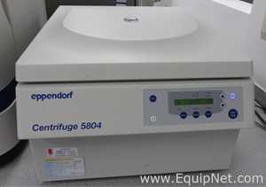 Centrífuga para Laboratórios Eppendorf 5804