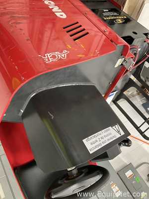 Empilhadeira Raymond  8900