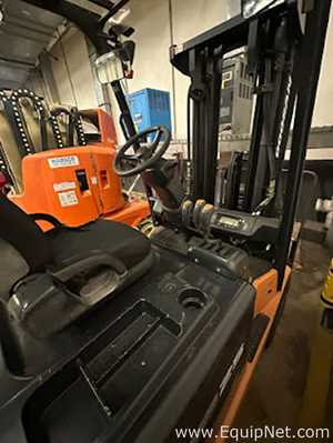 Empilhadeira Doosan Infracore B25S-5