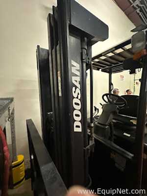 Empilhadeira Doosan Infracore B25S-5
