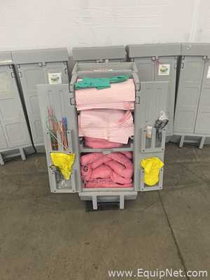 lote de  6 Equipamento e Produto de Limpeza New Pig Spill Caddy