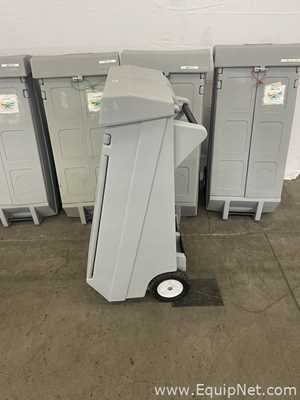 Lote de 5 Equipo o Suministro para Mantenimiento New Pig Spill Caddy