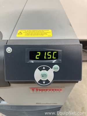 Thermo Scientific Neslab ThermoFlex1400 Recirculating Chiller