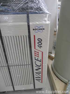 Ressonância Magnética Nuclear Bruker Advance III 400