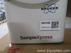 Ressonância Magnética Nuclear Bruker Advance III 400