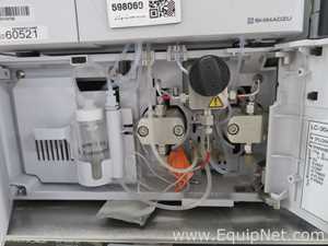 HPLC Shimadzu SIL-30ACMP
