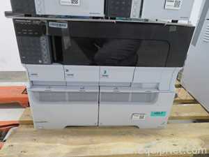 HPLC Shimadzu SIL-30ACMP