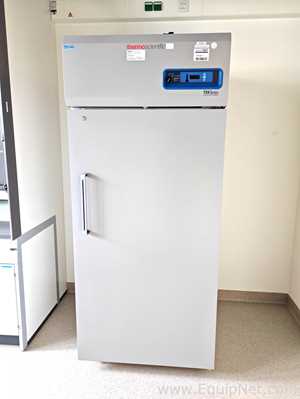 Freezer Thermo Scientific TSX3020FV. Sem Uso