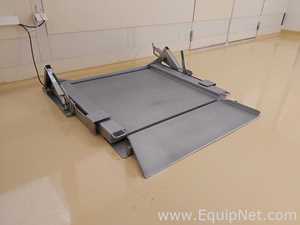 Mettler Toledo PUA 579-CS300 Low-Profile Stainless Steel Floor Scale