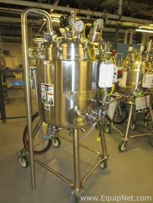 Walker Stainless 250 Liter VP-508 316L Jacketed Tank with Agitation