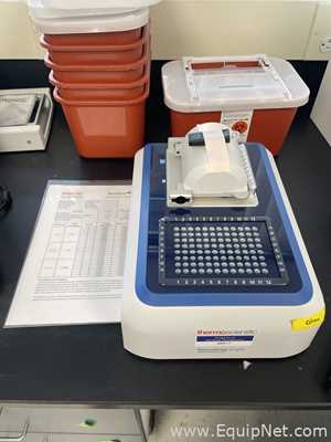 Espectrofotômetro Thermo Scientific NanoDrop Eight