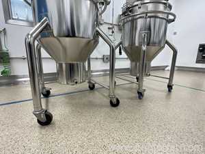 Tanque aço inox Epsilon Pharmaservices .  152.6 Litros