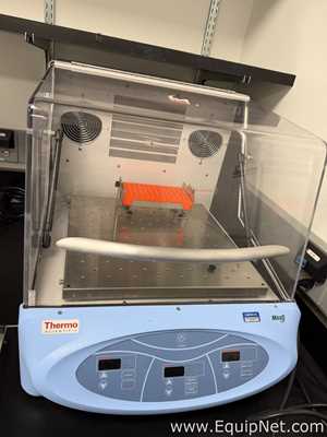 Thermo Scientific MaxQ SHKE4000-5 Incubator Shaker