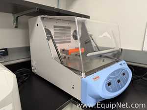 Thermo Scientific MaxQ SHKE4000-5 Incubator Shaker