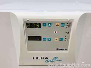 Incubadora Heraeus Heracell 240