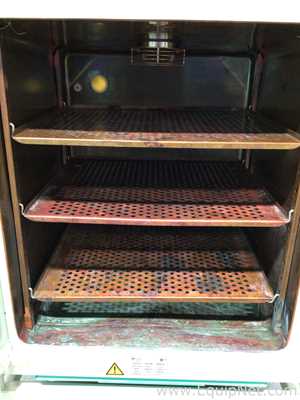 Incubadora Heraeus Heracell 240