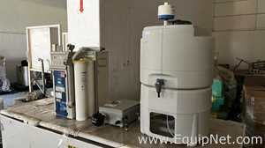 Sistema de Purificação de Água Millipore Milli-Q Gradient com Reservatório Millipore 30 Litros
