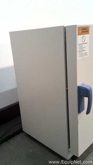 Estufa para Laboratórios Thermo Scientific Heratherm OGS100