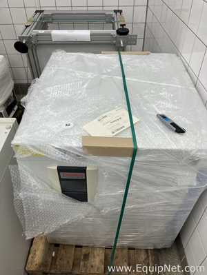 Thermo Scientific Cytomat 5 C425 Laboratory Incubator