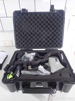 Hitachi X-MET8000 Optimum Handheld XRF Analyzer