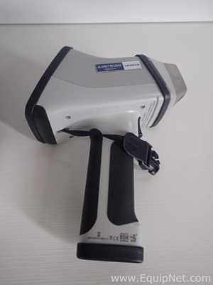 Hitachi X-MET8000 Optimum Handheld XRF Analyzer
