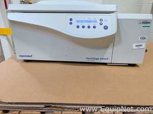 Eppendorf 5811F Laboratory Centrifuge