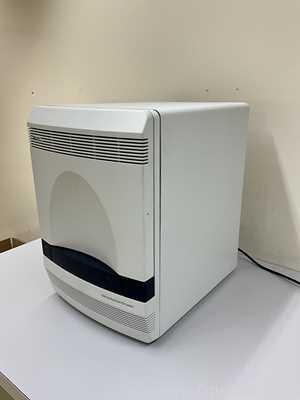 Applied Biosystems 7500 Fast Real-Time PCR System