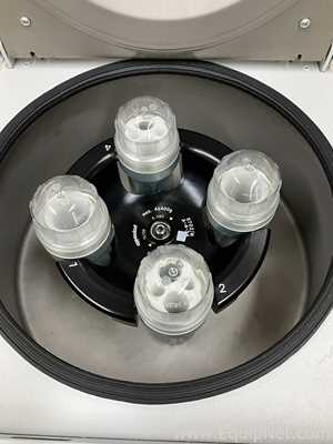Eppendorf 5702 Laboratory Centrifuge