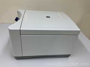 Eppendorf 5702 Laboratory Centrifuge