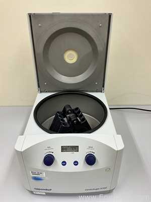 Eppendorf 5702 Laboratory Centrifuge