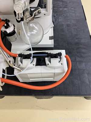 Buchi Rotavapor R-205 Rotary Evaporator System with Vacuum Pump, Controller and Heating Bath