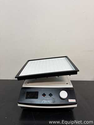 Los aus 2 Labormischer Thermo Scientific 