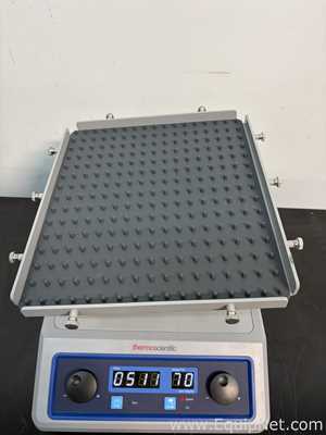 Los aus 2 Labormischer Thermo Scientific 
