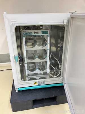 Kendro Laboratory Products Sorvall Heraeus HERAcell CO2 Incubator